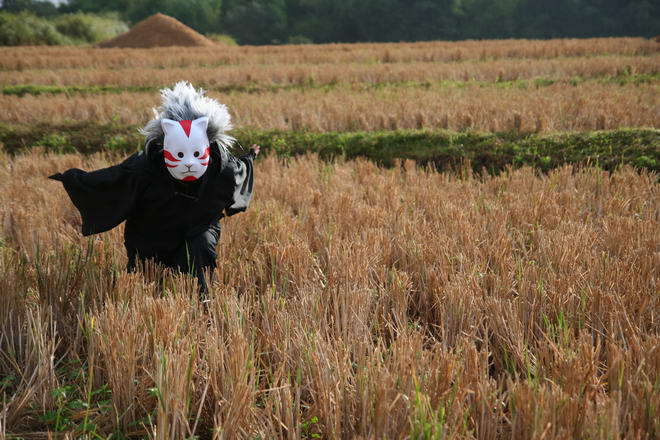 cosplay costume anbu mask cloak kunai wig naruto konoha ninja xtian mack shinobi japan anime rice field running